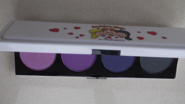 Archie's Girls Eye Shadow Palette in Spoiled Rich