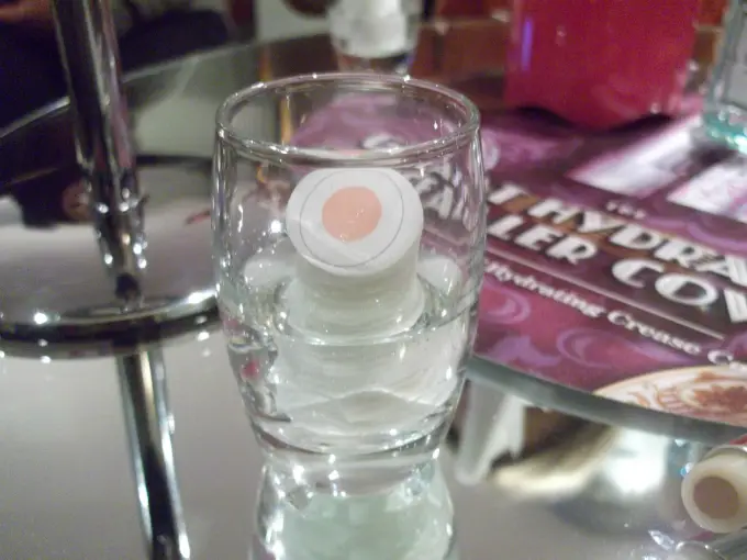 Benefit Fake Up