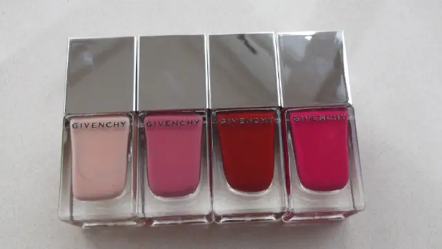 Givenchy Le Vernis in beige Mousseline, Rose Taffetas, Grenat Inetie, Fucshia Irrisistible
