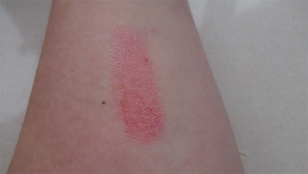 Max Factor Subtle Coral Swatch