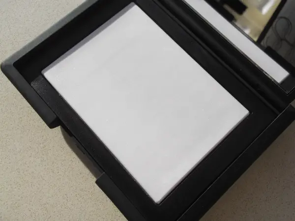 NARS Translucent Crystal Powder