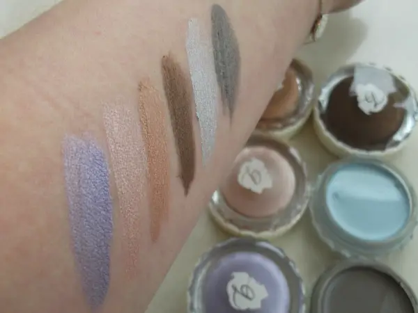 Benefit Creaseless Shadow Swatches 