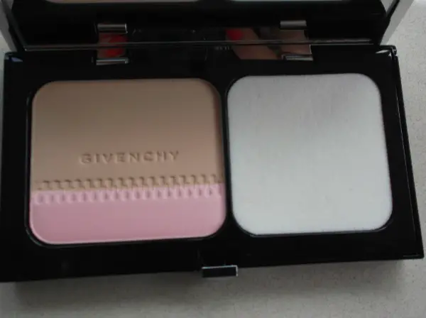 Givenchy Compact Foundation 2