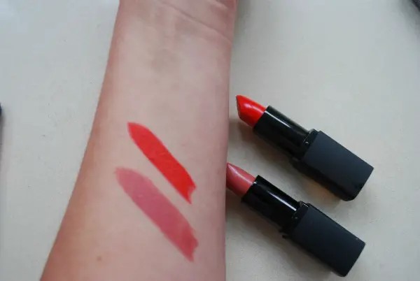 LOLA Lipstick Swatches