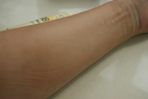 Olay BB Swatch