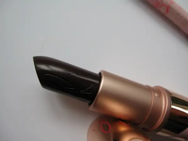 MAC Rihanna Talk That Talk Lipstick