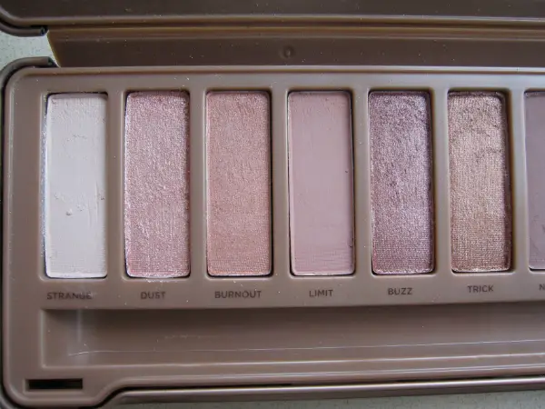 Urban Decay Naked 3 Eye Shadow Palette 12 shade For Eyes 