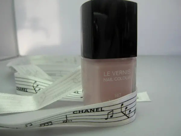 Chanel Le Vernis in Ballerina