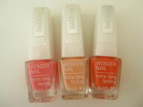 Isadora Summer Nails